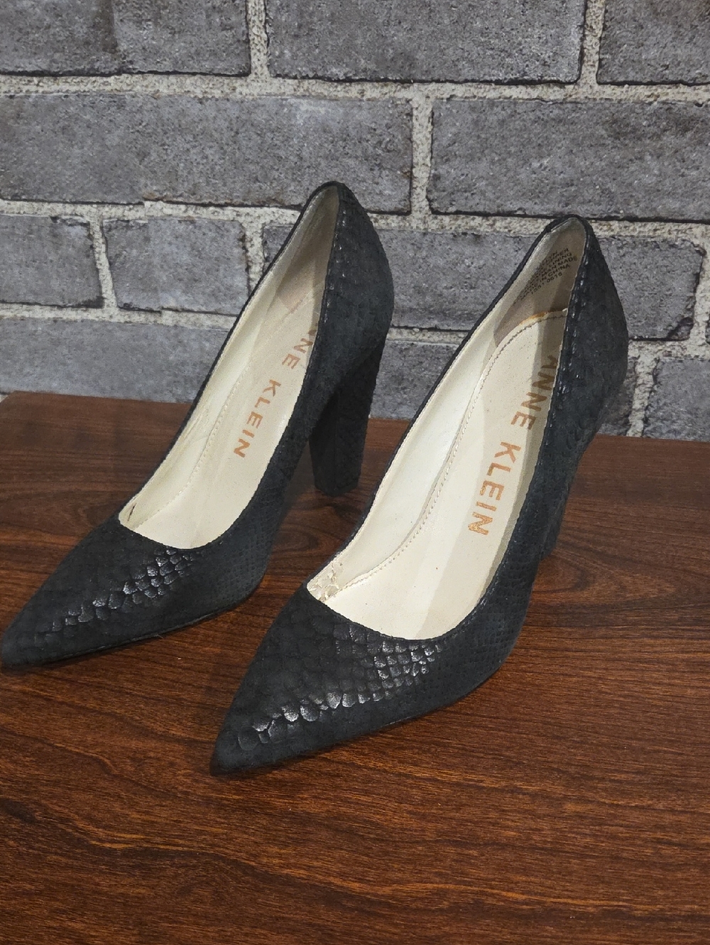 Anne Klein Black Textured Pointed-Toe Pumps with Block Heel